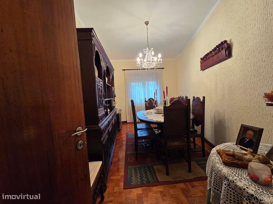 Arrendado | Andar Moradia T2 | Terraço | S. Mamede de Infesta | Invest