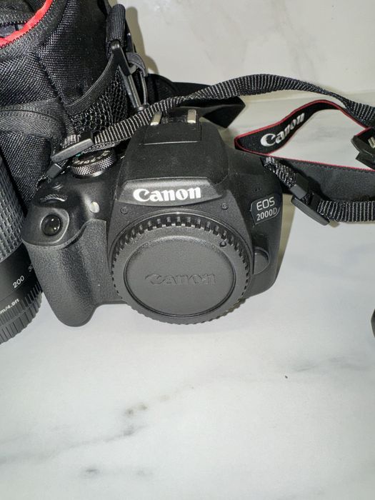 Kit Canon Eos 2000d + 18-55 IS STM + 75-300 DC STM
