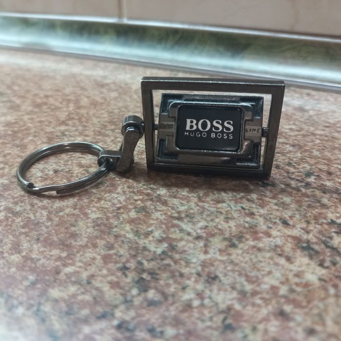 Брелок BOSS, Бабло побеждает зло на пояс ремінь