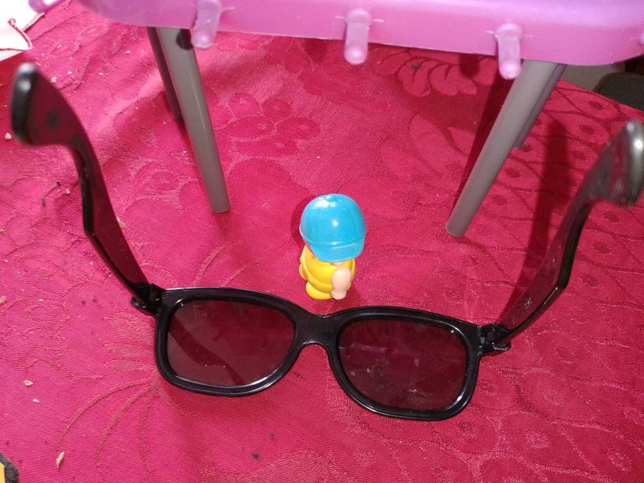 Quer Sair da sua Dimensão? Oculos Real D 3D-8E -Bonequinho 2E Desde 2E