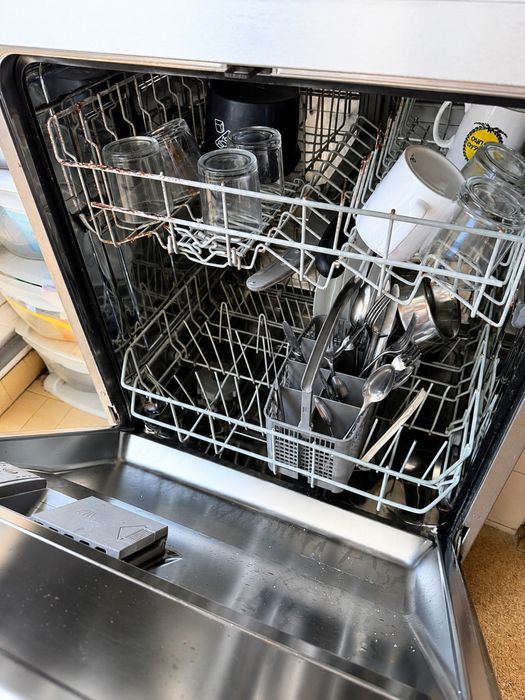 Máquina de Lavar Loiça Bosch Inox – Funcional