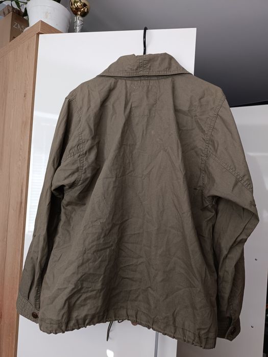 Lekka kurtka na jesień khaki