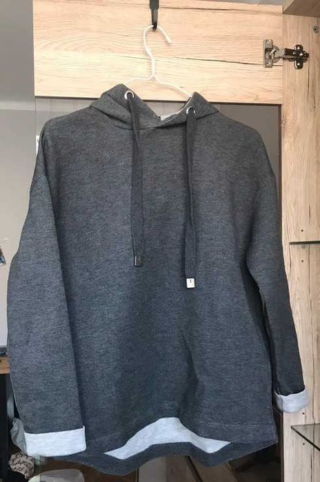 Szara bluza Stradivarius