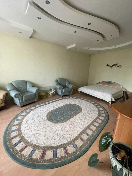 Чудовий будинок на Фонтані. Поруч з морем. 10 ст. Фонтану.