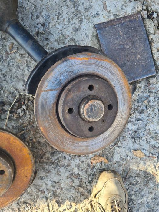 Стойки BMW e30 , ступицы,