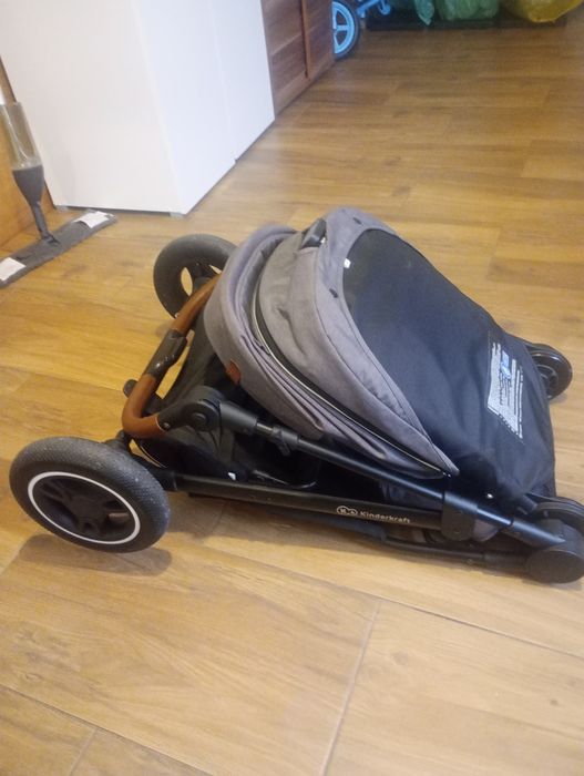 Sprzedam wózek spacerowy