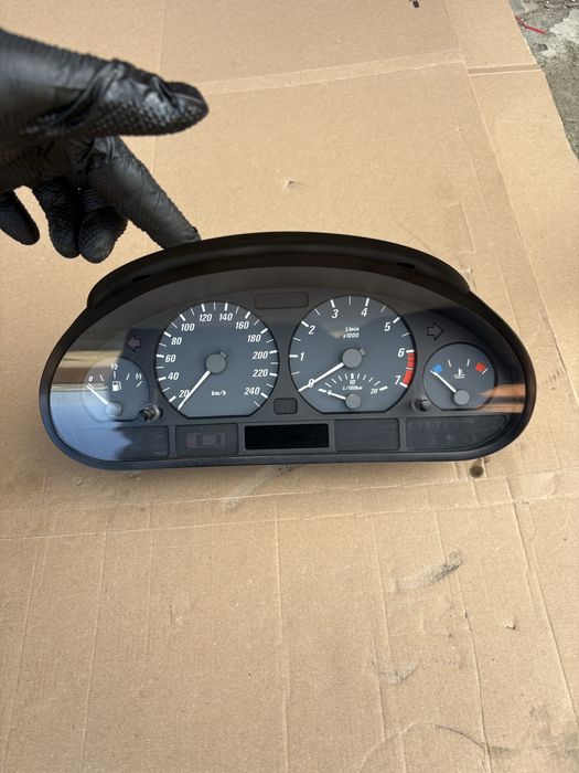 Licznik zegary beznyna manual bmw e46 coupe cabrio
