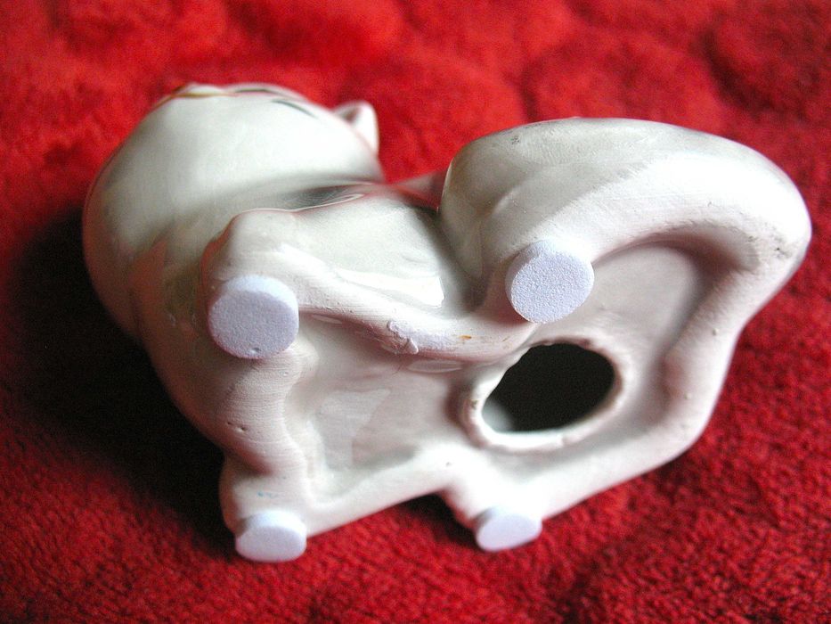 KOT - pręgowany 6 x 4 x 8 cm Figurka z porcelany