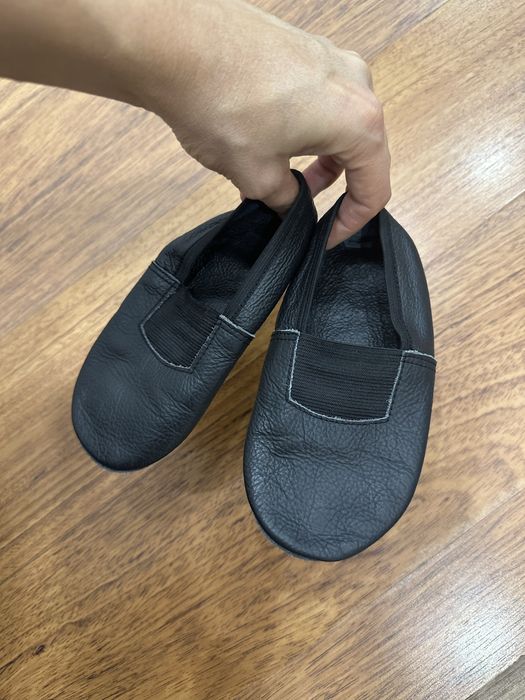 Шкіряні чорні чешки 18 см