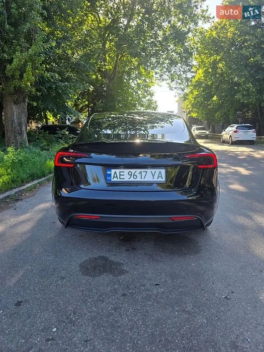 Tesla Model 3 2024
