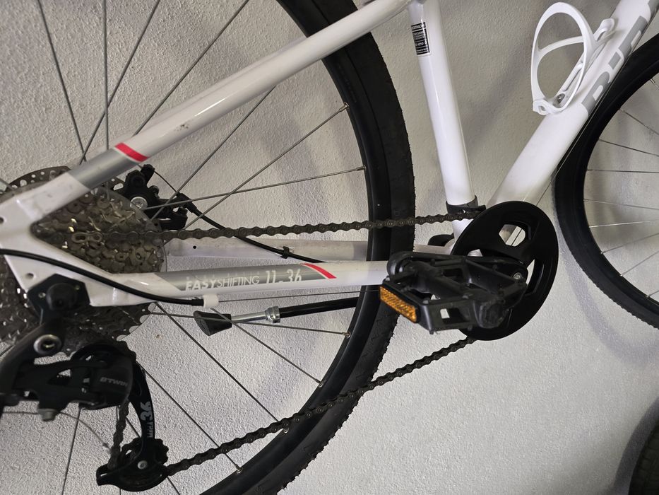 Rockrider reversível 500 - tamanho M

Rockrider 500
Roda 28
Quadro m