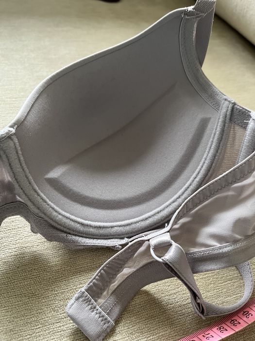 Triumph stanik biustonosz push up 70B