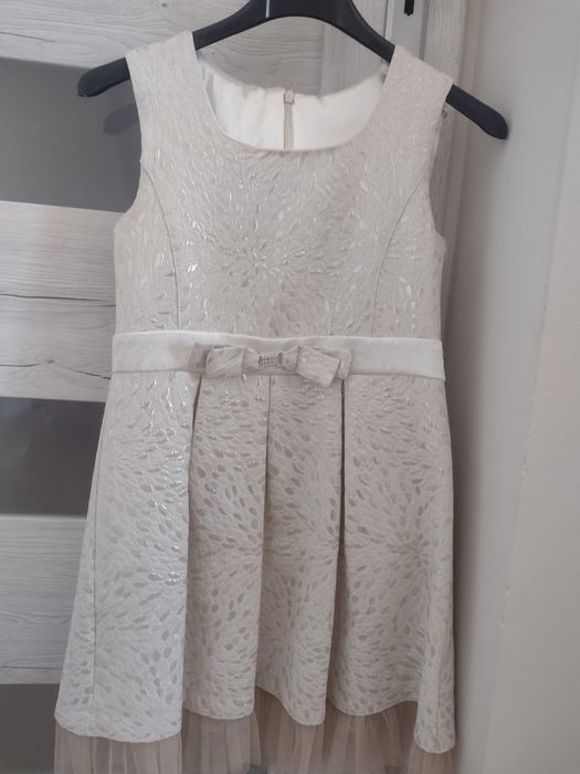 Sprzedam sukienkę dziewczęcą