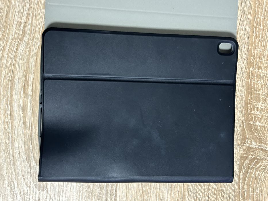 Etui na tablet iPad 10.2 cala