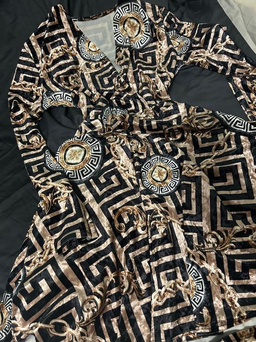 Elegancka sukienka na wzór Versace
