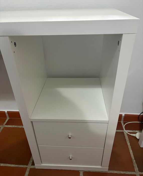 Secretária branca nunca foi usada