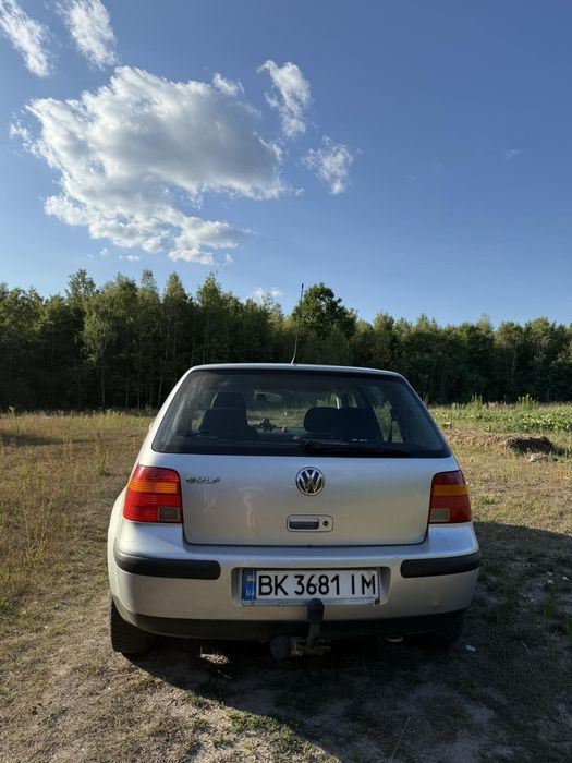 Продам машину Golf