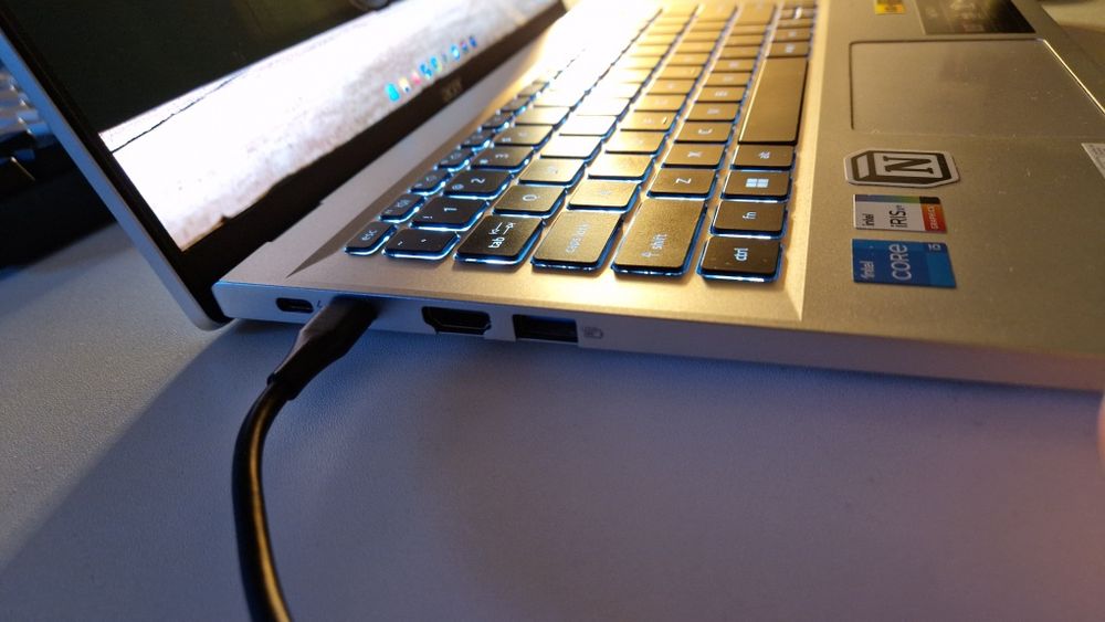 Laptop Acer Swift go 14 oled i5 16gb 512gb, nie macbook