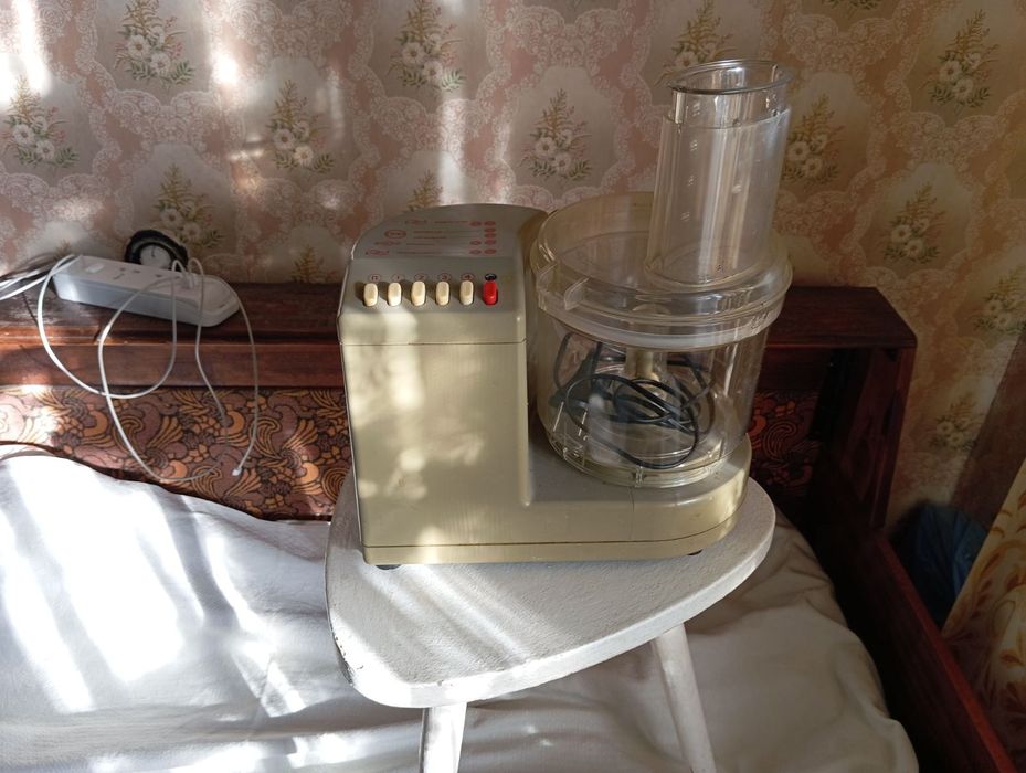 Продам новий кухоний комбайн.