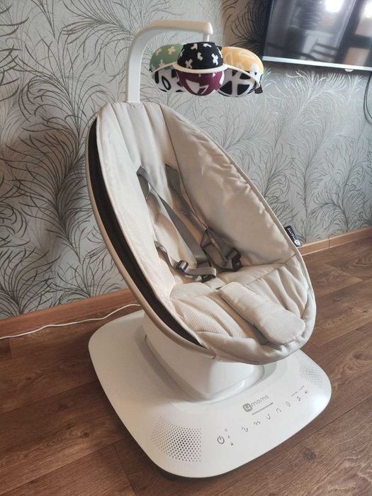 Закачуючий центр / Крісло-гойдалка 4Moms MamaRoo 5.0