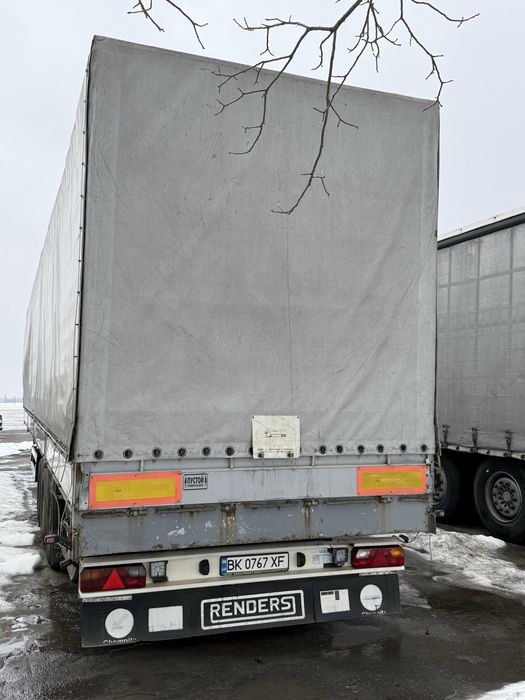 Тягач Вольво + напівпричіп Renders