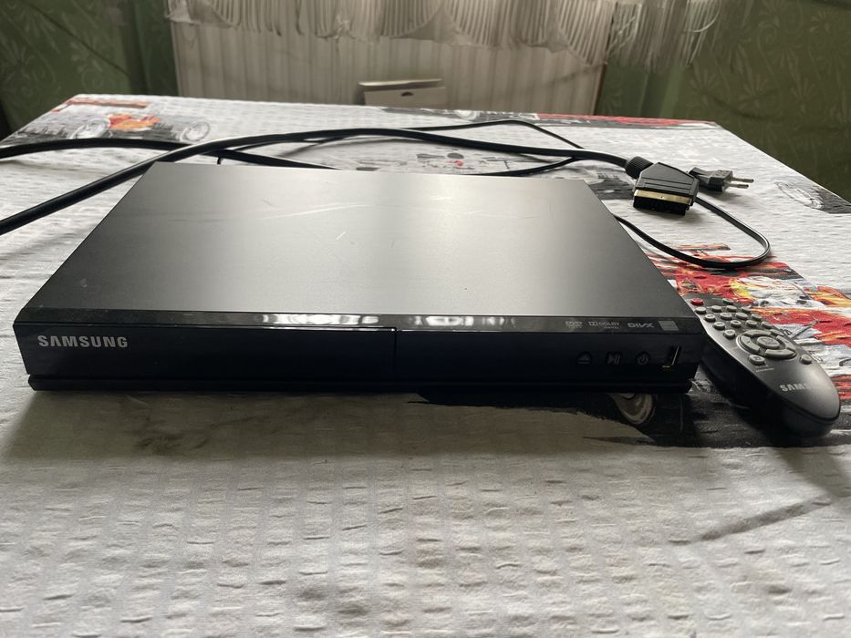 DVD samsung z pilotem E 360