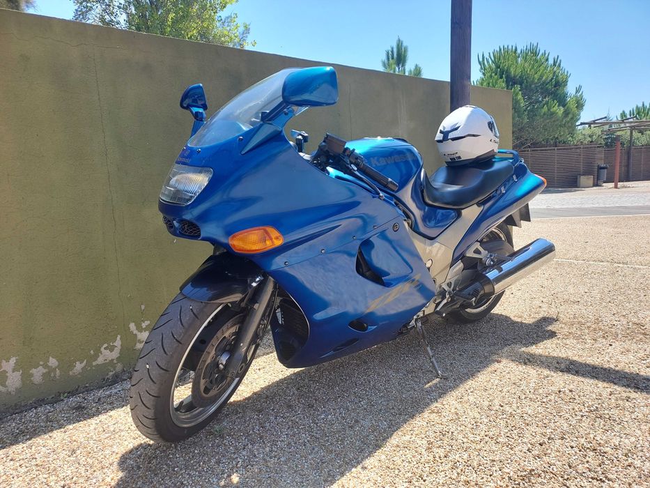 Kawasaki ZZR 1100 impecável com revisão feita