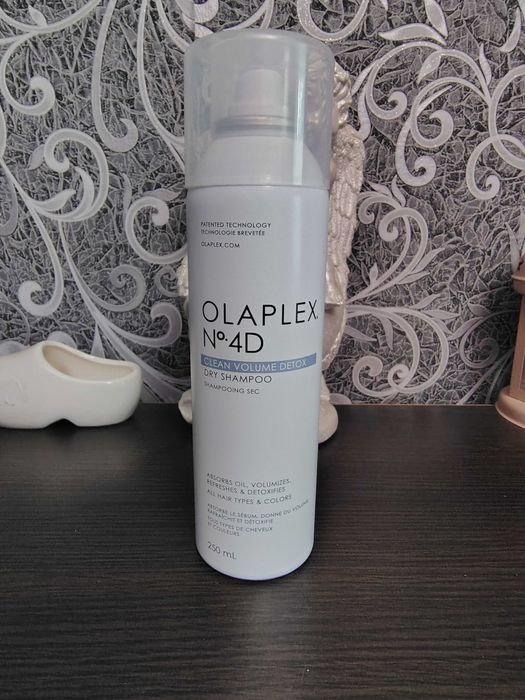 Сухий шампунь Olaplex No. 4D Clean Volume Detox Dry Shampoo