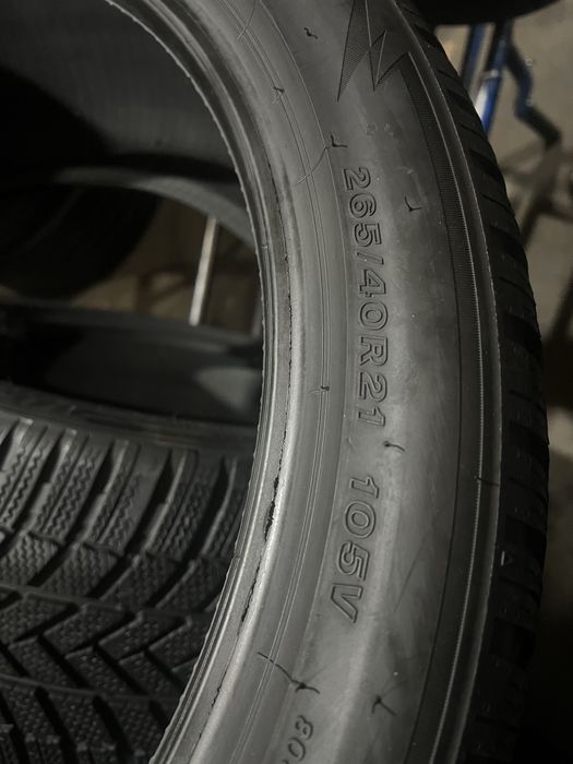 265/40/21 R21 Bridgestone Blizzak LM005 4шт зима
