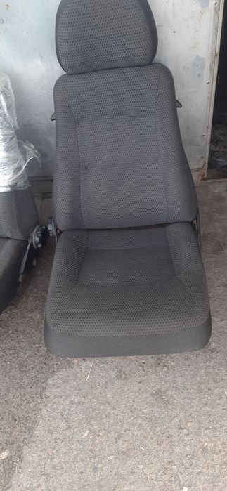 Передние сиденья ВАЗ-2114