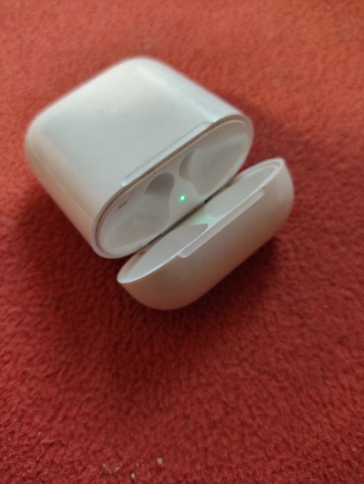 Кейс apple airpods