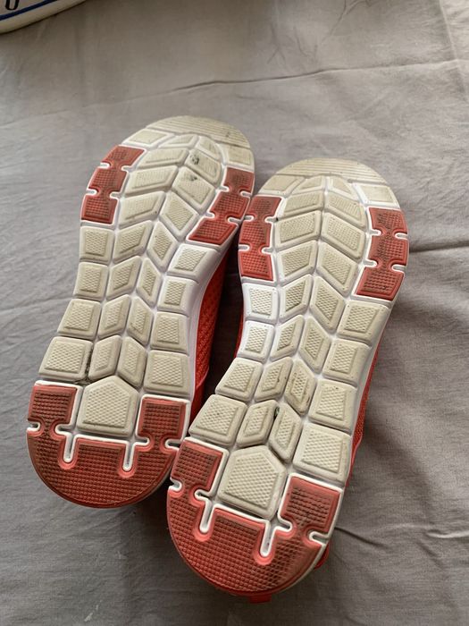 Кросівки жіночі Venice 39 розмір