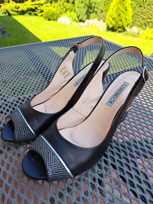 Libero czarne sandały eleganckie na koturnie skóra 38