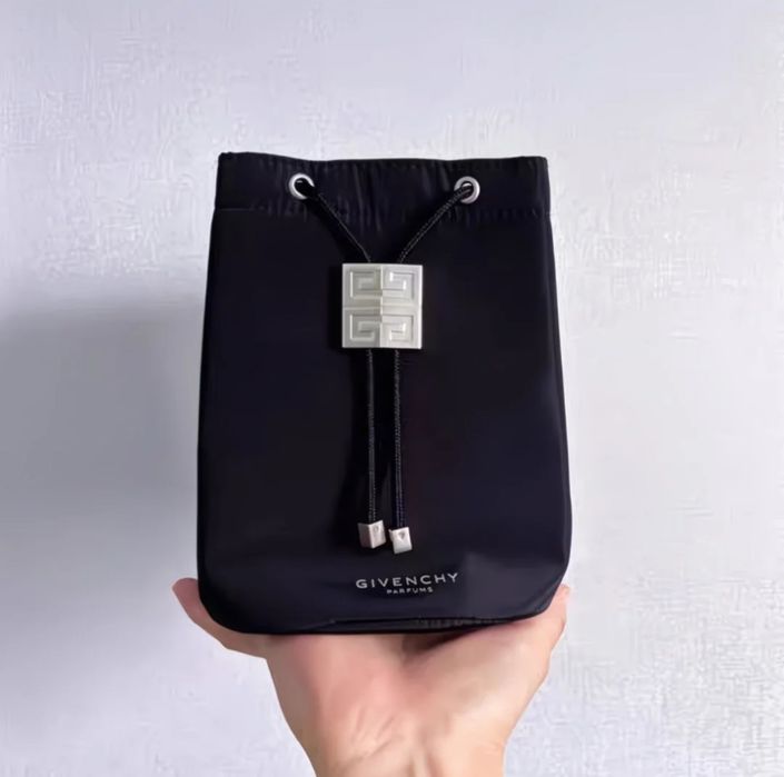 Косметичка / міні-мішечок Givenchy Parfums