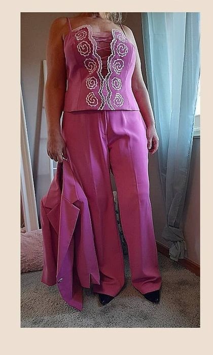 Lote de roupa clássica