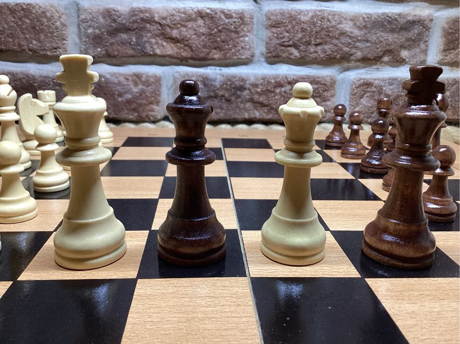 Шахи 3в1  + шашки нарди  дошка 51х52,5см