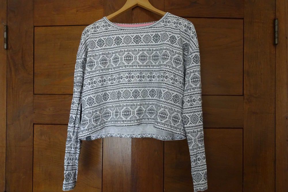 Camisola cropped Ericeira. Envio grátis.