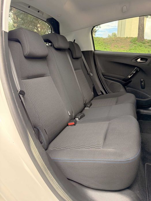 desde 165€ Mês # Peugeot 208 1.5 BlueHDi Signature 102cv # 2019/06