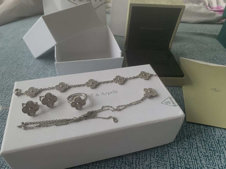 Van Cleef комплект белый