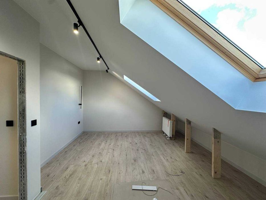 Wykończony dom w Starej Iwicznej, super infrastruktura!