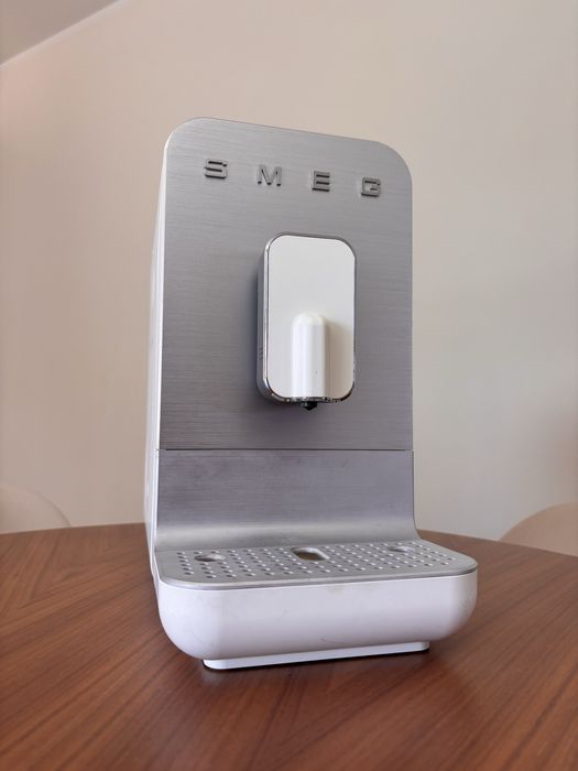 Máquina Café Automática SMEG