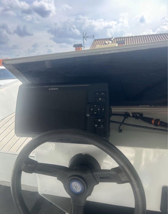 BARCO DE PESCA E RECREIO + Yamaha 20 CV + Atrelado Legalizado