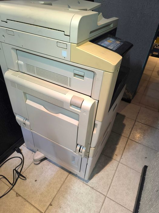 Impressora Multifunções Xerox VersaLink C7020