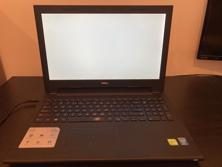 Laptop Dell Inspiron 15 (33308)