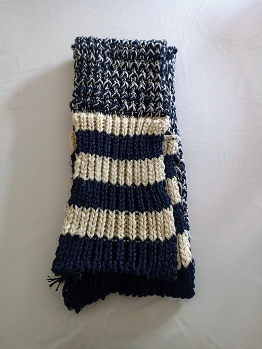 Cachecóis, gola e gorro