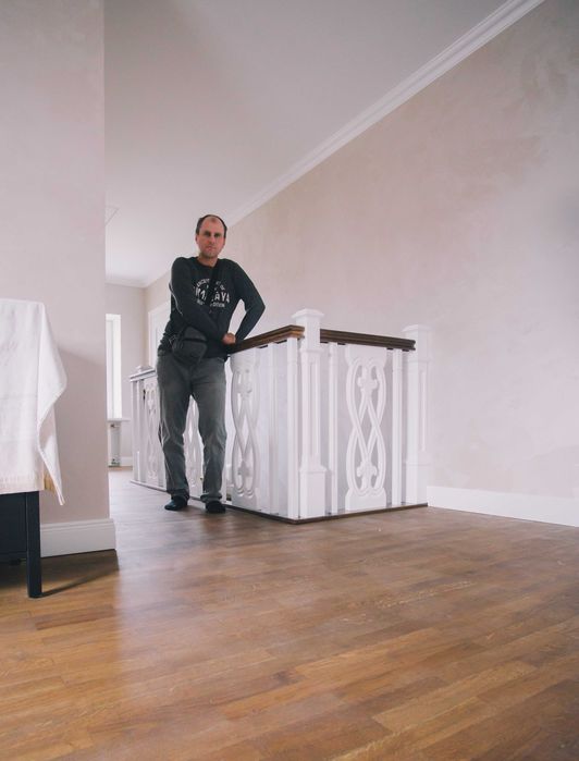 Дерев'яні сходи на другий поверх від ВИРОБНИКА з гарантією до 3 років