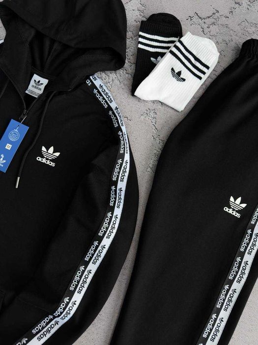 Чоловічий спортивний комплект (жилетка + олімпійка + штани)