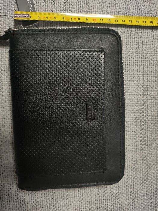 Wallet for Notes and Documents422977897822300162