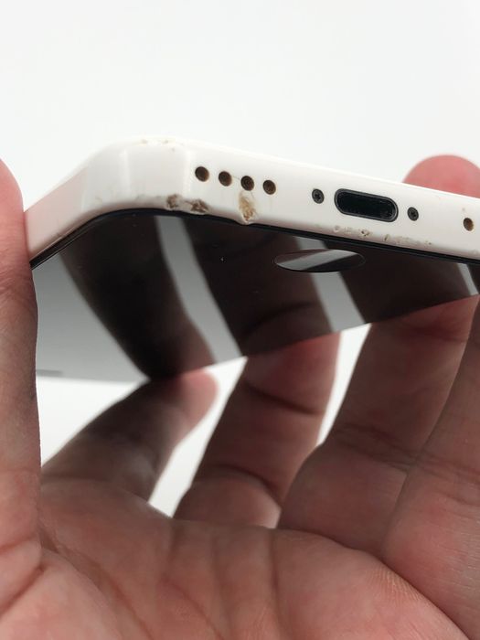 iPhone 5c White + Apple Case64752032763267124