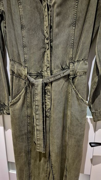 Śliczny kombinezon Guess S oryginal